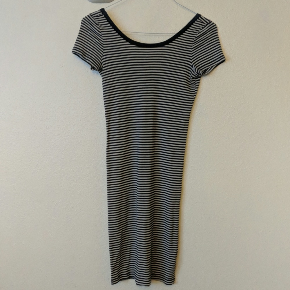 Splendid extra small navy white t shirt dress